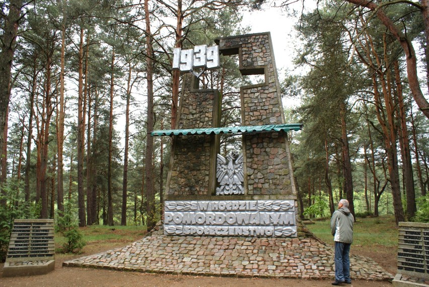 Zapomniane cmentarze w lasach Kujaw i Pomorza. Dbają o nie leśnicy