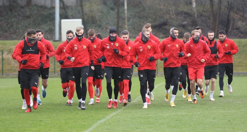 Piłkarze Korony Kielce mają za sobą pierwszy trening pod...