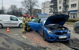 Wypadek na ul. Strzegomskiej we Wrocławiu. Audi zderzyło się z bmw. Duże utrudnienia [ZDJĘCIA]