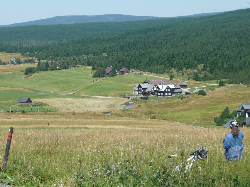 Widok na jedną z najwyżej położonych wiosek w Czechach....