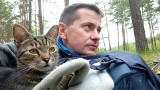 Pan Jacek i kot Parys idą z Gdańska na żużel do Gorzowa i Zielonej Góry. Tak chcą pomóc Kindze