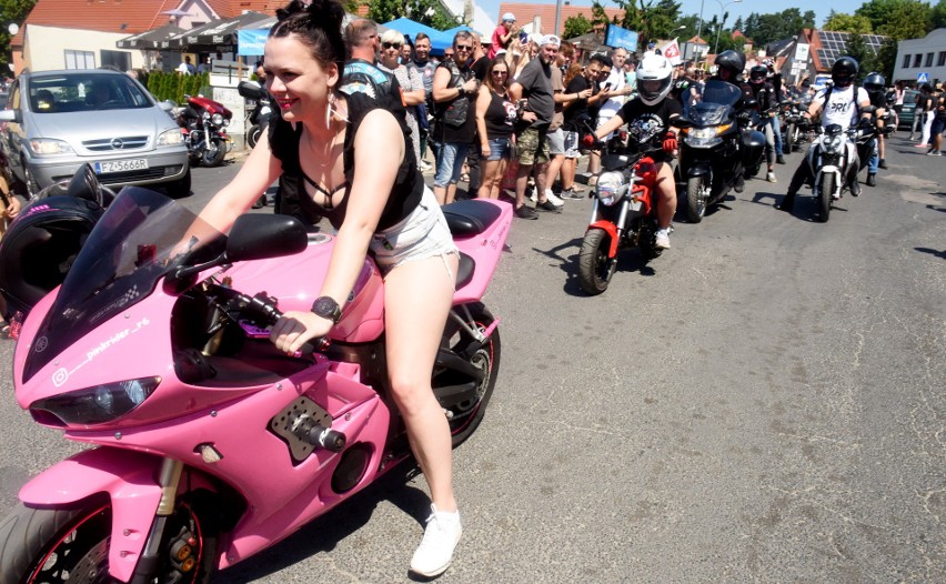 Piękne kobiety i potężne maszyny na Rock Blues i Motocykle w Łagowie