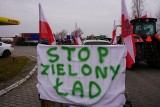 Kolejne protesty rolników w powiecie tczewskim. Traktory na rondzie, blokady na przejściach dla pieszych 