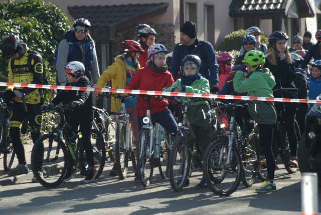 Rowerowy festyn w Plewiskach był wyjątkowym wydarzeniem dla pasjonatów dwóch kółek