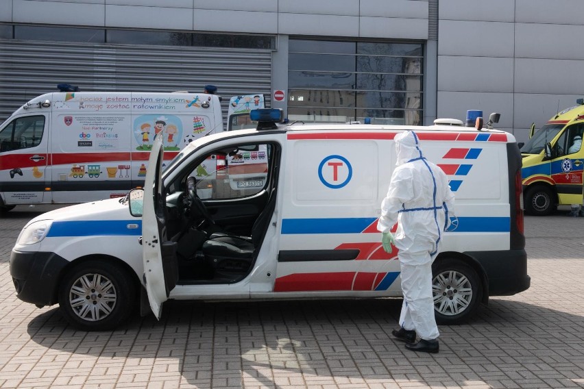 Najwięcej nowych zakażeń koronawirusem od wielu tygodni. Poznaliśmy nowe dane. Lockdown? Większość Polaków przeciw