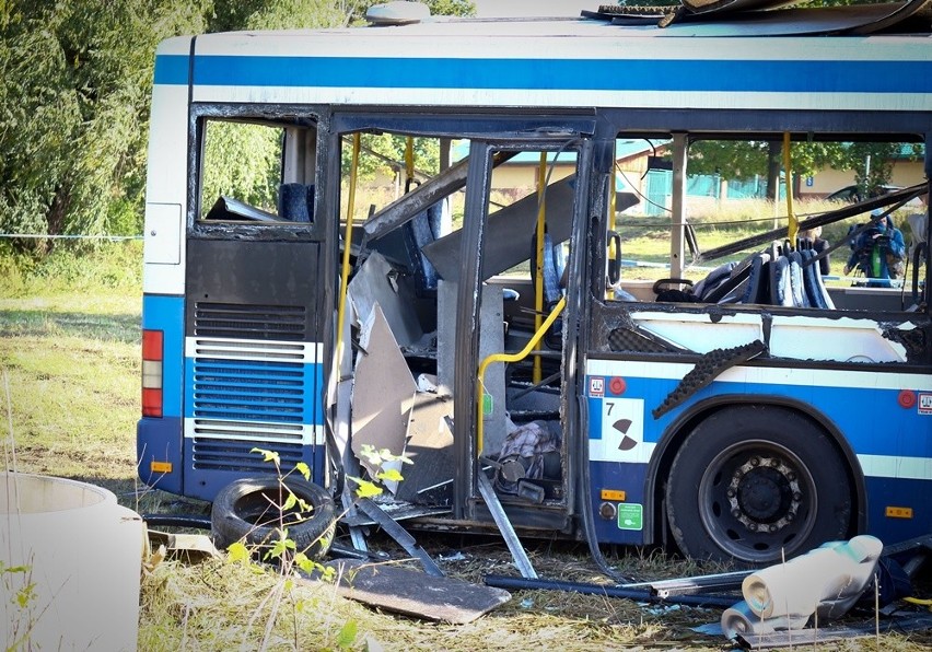 Wrocław: Tak wygląda autobus po wybuchu bomby