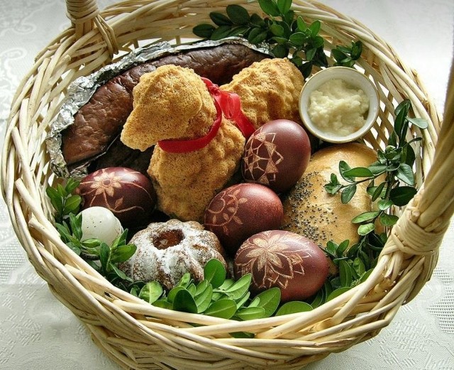 Wielkanocna święconka ma swoją symbolikę. Jakie pokarmy święcimy i  dlaczego? | Echo Dnia Świętokrzyskie