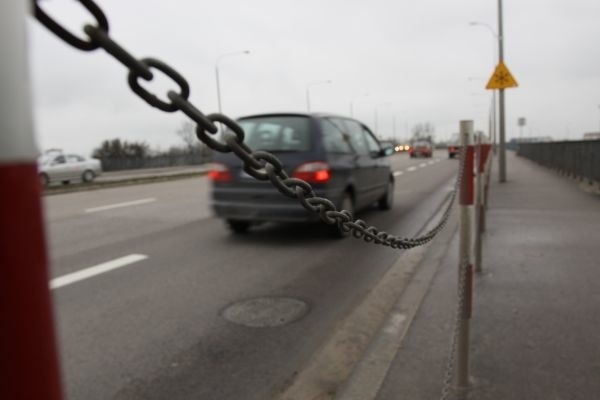 Żeby z alei Solidarności pojechać na ulicę Kolejową, trzeba będzie zawracać na placu Dmowskiego.