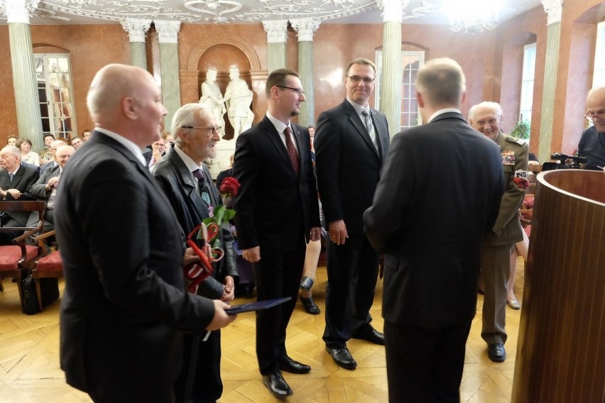 Poznań: Świadkowie historii odznaczeni