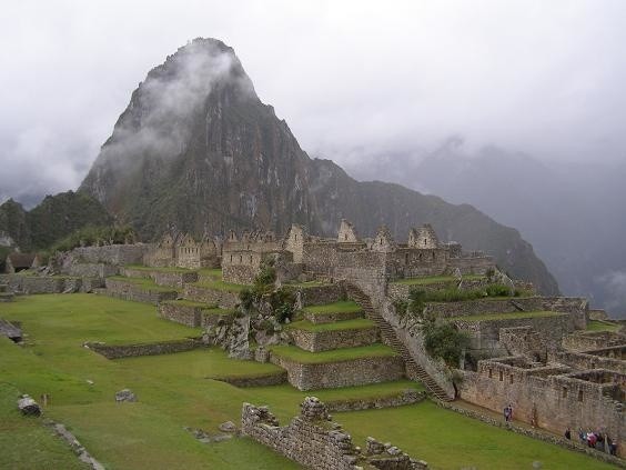 Machu Picchu często spowite jest w mgle.