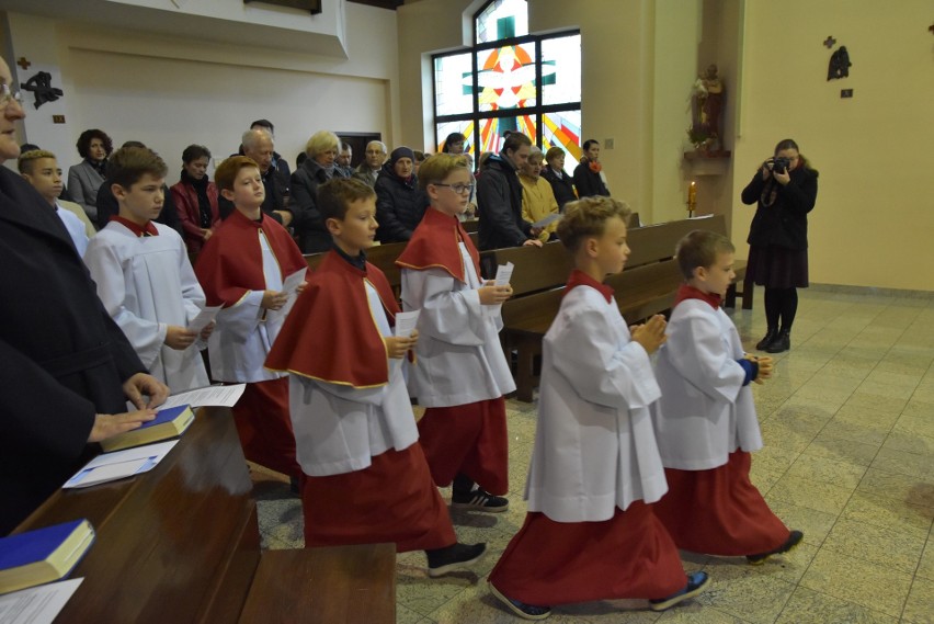 W Opolu Winowie poświęcono w niedzielę pierwszą w Polsce Drogę Małżeńską