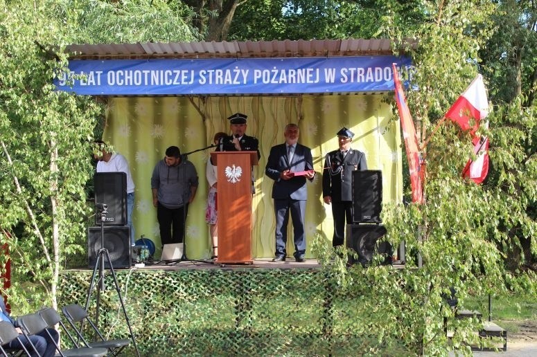 95 lat jednostki Ochotniczej Straży Pożarnej w Stradowie w gminie Czarnocin. Było piękne święto. Zobacz zdjęcia