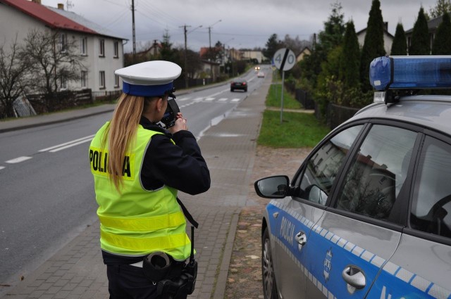 W tym roku policyjna akcja „Znicz” w powiecie bytowskim przebiegała spokojnie. Dzięki wytężonej służbie mundurowych nie doszło do poważnych zdarzeń na drogach.