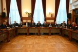 Wybory samorządowe. Prawie 200 osób kandyduje do Rady Powiatu Krakowskiego. Do obsadzenia jest 29 mandatów