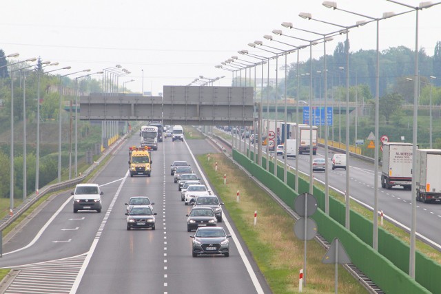 Biletomaty na autostradzie A2 będą automatycznie wydawać bilety przejazdowe bez konieczności dotykania ich przez kierowców. To kolejny etap walki z koronawirusem