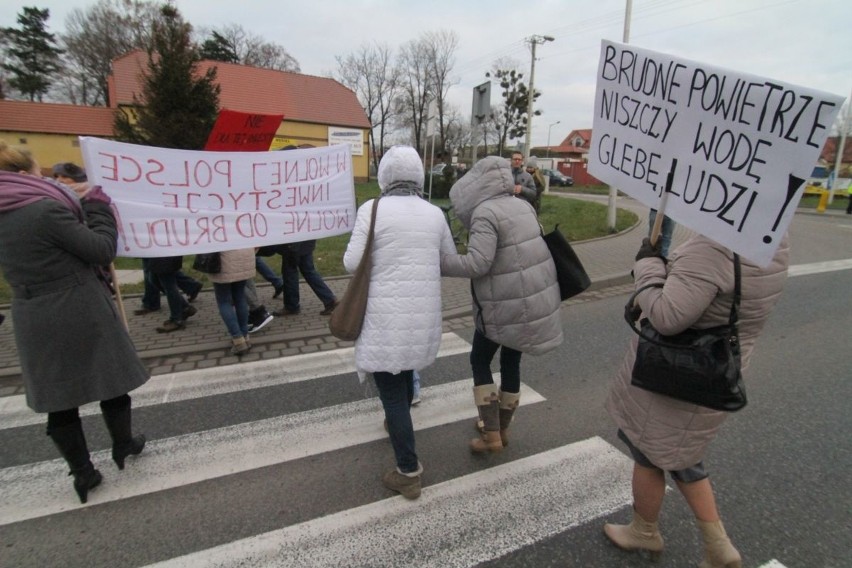 Protest przeciwko budowie fabryki silników Lufthansy pod...