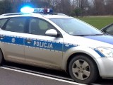 Wypadek policjantki na ul. Bohaterów Monte Cassino. Zderzyło się audi i motocykl