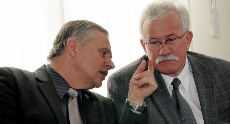 Zbigniew Derkowski (z lewej) do Szczepana Buraka: - Myśli...