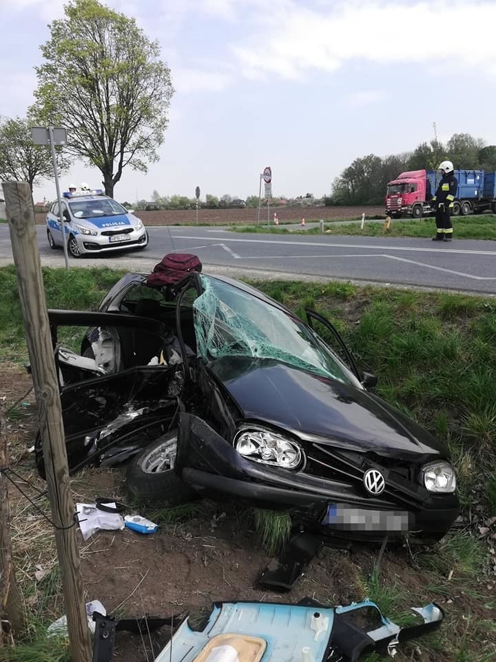 Trzy osoby ranne w wypadku na drodze Wrocław - Strzelin
