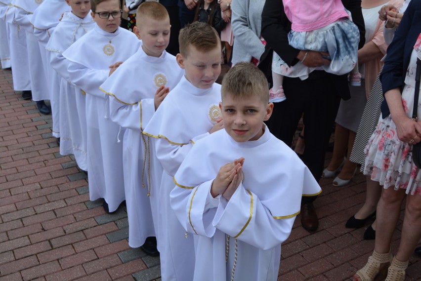 Komunia Święta w Krasnosielcu. 8.05.2022. Zdjęcia z uroczystości