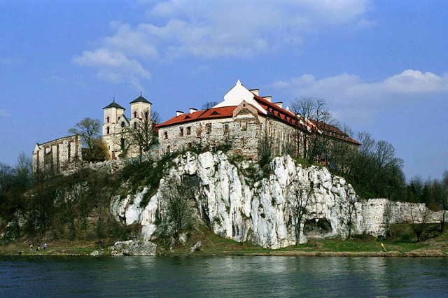 Klasztor w Tyńcu - widok zza Wisły