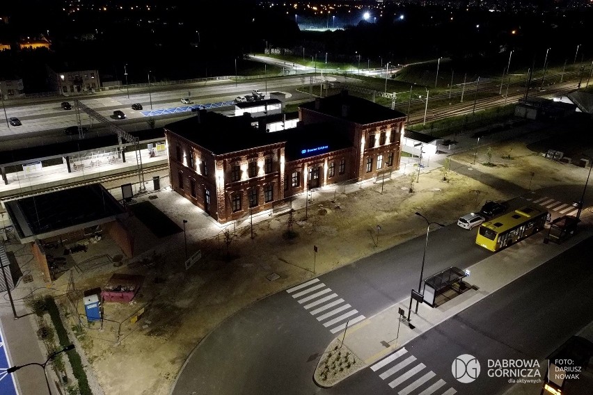 Tak wygląda odnowiony dworzec PKP w centrum Dąbrowy...