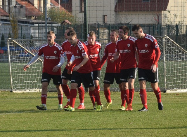 Pierwszy mecz tego roku był jednocześnie zakończeniem pierwszej rundy rozgrywek 4 ligi opolskiej.