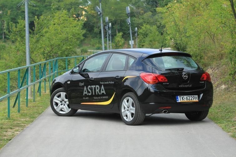 Testujemy: Opel Astra 1.4 Turbo – gdyby nie ta cena (foto,...