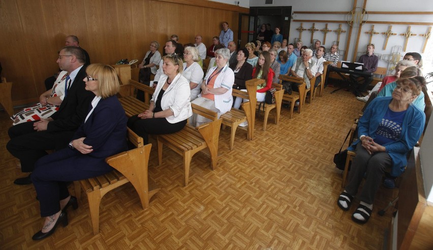 Sosnowiec: W Szpitalu Górniczym są już relikwie św. ojca Pio [ZDJĘCIA]