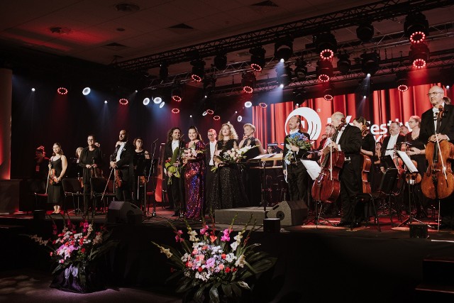Najpiękniejsze arie operowe zaśpiewali młodzi artyści: Darija Aguštan, Ilona Krzywicka i Piotr Buszewski
