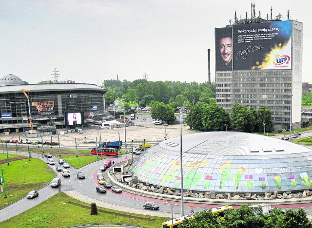 Styczeń 2011Katowice ogłosiły przetarg na  koncesję zarządzania Spodkiem i mającym dopiero powstać w sąsiedztwie Międzynarodowym Centrum Kongresowym.