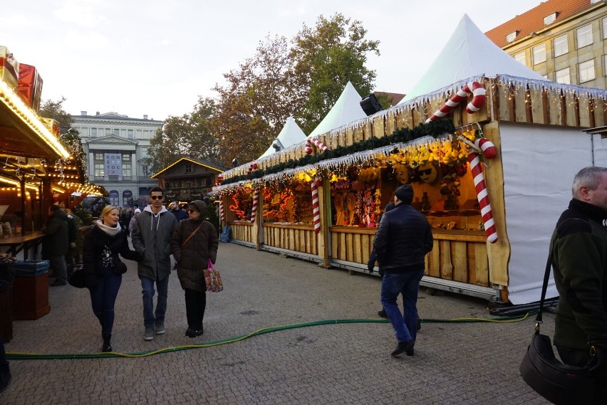 Jarmark na placu Wolności można odwiedzać do 21 grudnia w...