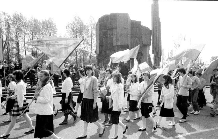 Rok 1988. Polska Agencja Prasowa  poinformowała, że w całej...