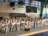 Młodzi karatecy z powiatu pińczowskiego z medalami na turnieju w Skarżysku 
