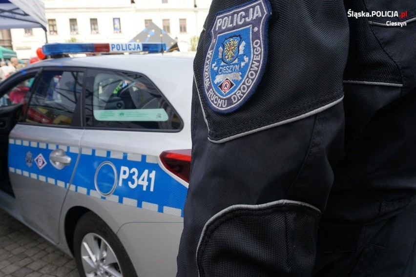 Policjanci z ruchu drogowego Komendy Powiatowej Policji w...