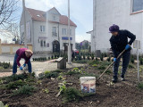 Wiosenne prace na Skwerze Seniorów w Choroszczy