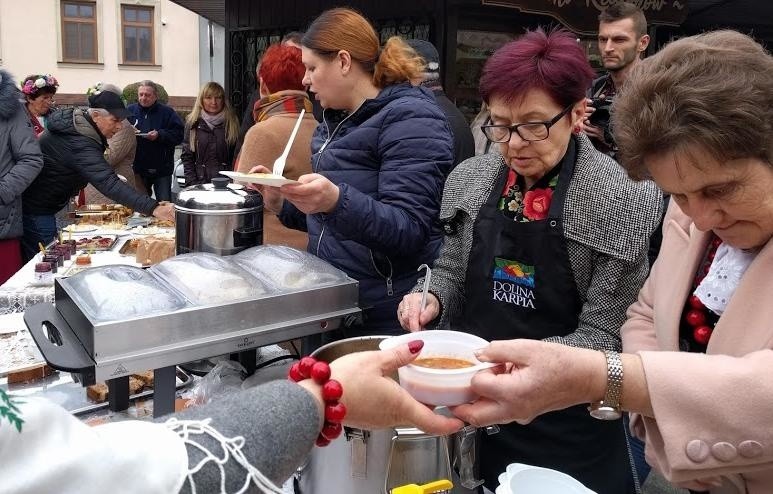 Wadowice. Takiego sklepu jeszcze nie było. Półki uginają się od regionalnych przysmaków [ZDJĘCIA]