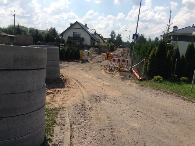 W Suchej ruszyła budowa kanalizacji. Powstanie tam około 20 kilometrów sieci, będzie też budowana przepompownia ścieków.