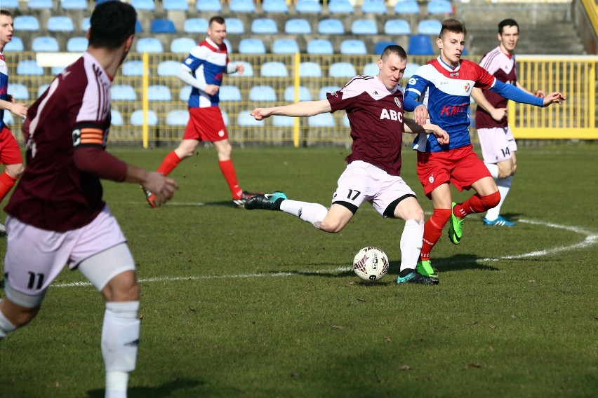 Gryf Słupsk na własnym stadionie podejmował Kaszubię.