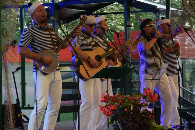 Wczoraj na wyspie zabrzmiały szanty. Koncert zespołu Majtki Bosmana towarzyszył drugiej edycji imprezy "Rejs na Łabiszyn" oraz akcji charytatywnej dla mieszkanki Nowego Dąbia