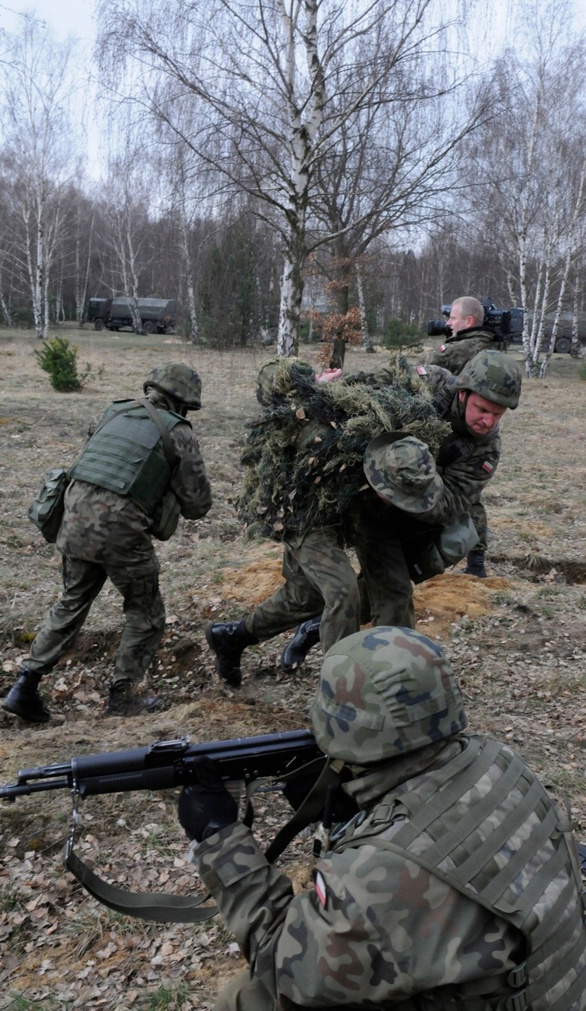 Szkolenia wojskowe 2015 w Polsce obejmą każdego zdolnego do...