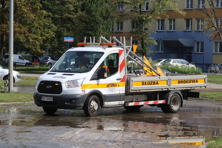 Poważna awaria wodociągowa we Wrocławiu. Wiele miejsc bez...