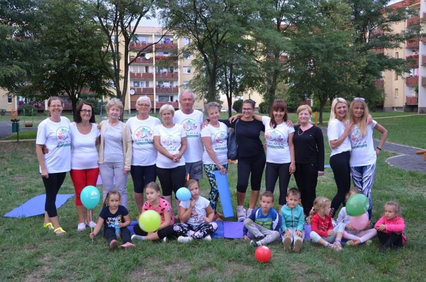 Joga na blokowisku w Kluczborku.