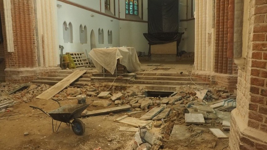 Trwa gruntowny remont w koszalińskiej katedrze. Wnętrze...