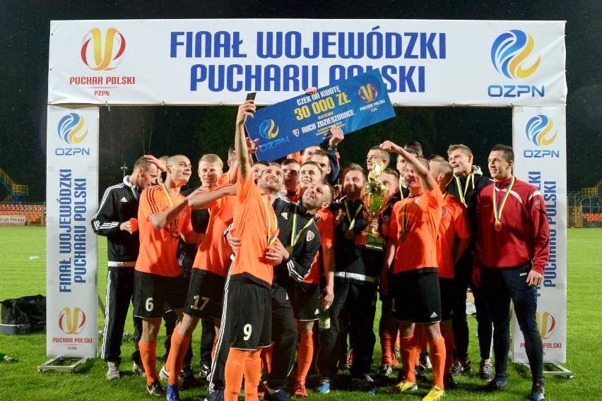 W finale wojewódzkiego Pucharu Polski piłkarze Ruchu...