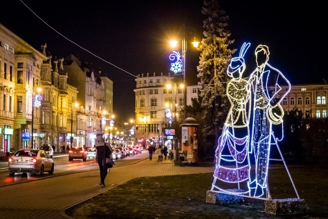 Ozdoby świąteczne pojawiły się na bydgoskich ulicach już w listopadzie.