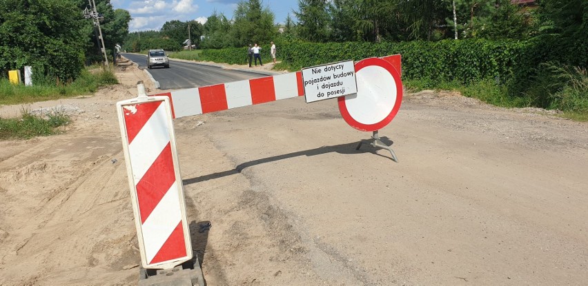 Wstrzymano prace przy budowie drogi Porosły - Krupniki. Znaleziono szczątki, prawdopodobnie ludzkie [ZDJĘCIA]