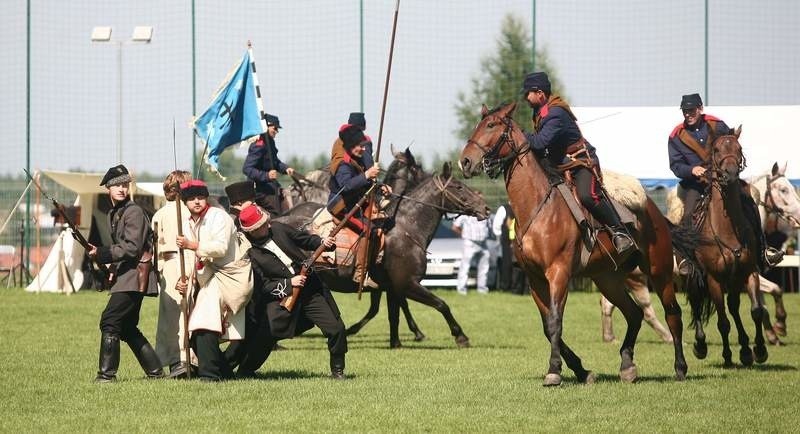 Sceny walk Moskali z Polakami były bardzo realistyczne.