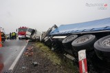 Śmiertelny wypadek na DK 11 w Glinicy: Tir zderzył się z busem