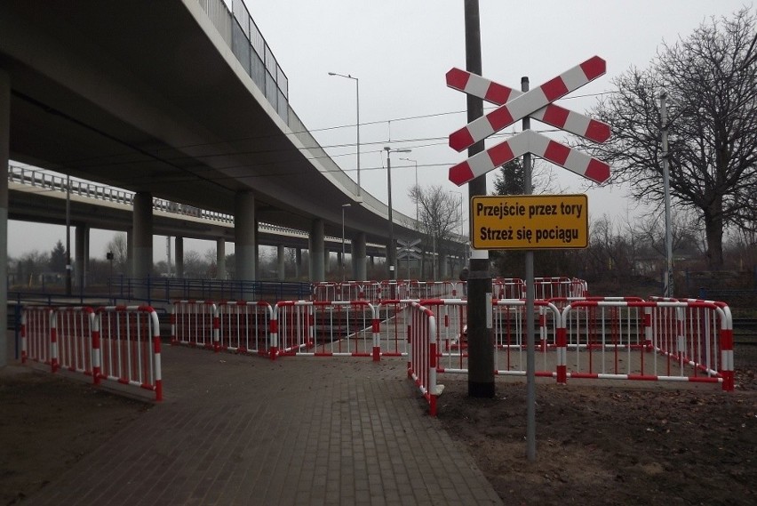 Wrocław ma nowy przystanek kolejowy. Dziś odjechały z niego pierwsze pociągi (ZDJĘCIA)